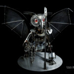 Skulptur Eulenkrieger, Ansicht von vorne