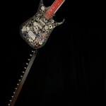 Skulptur Gitarre, Ansicht von vorne