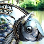 Skulptur Goldfisch -Nahaufnahme von links