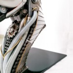 Skulptur Pferd - Ansicht von unten links